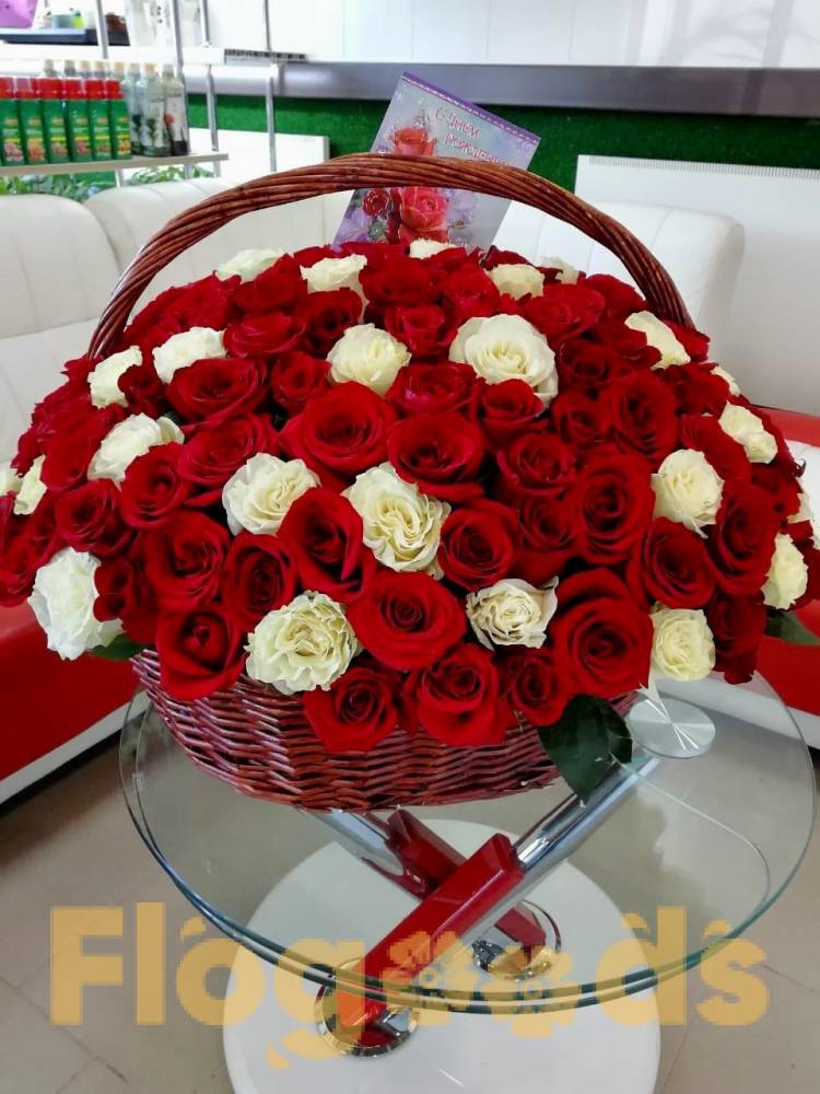 Корзина «Королеве» за 105 833 руб.